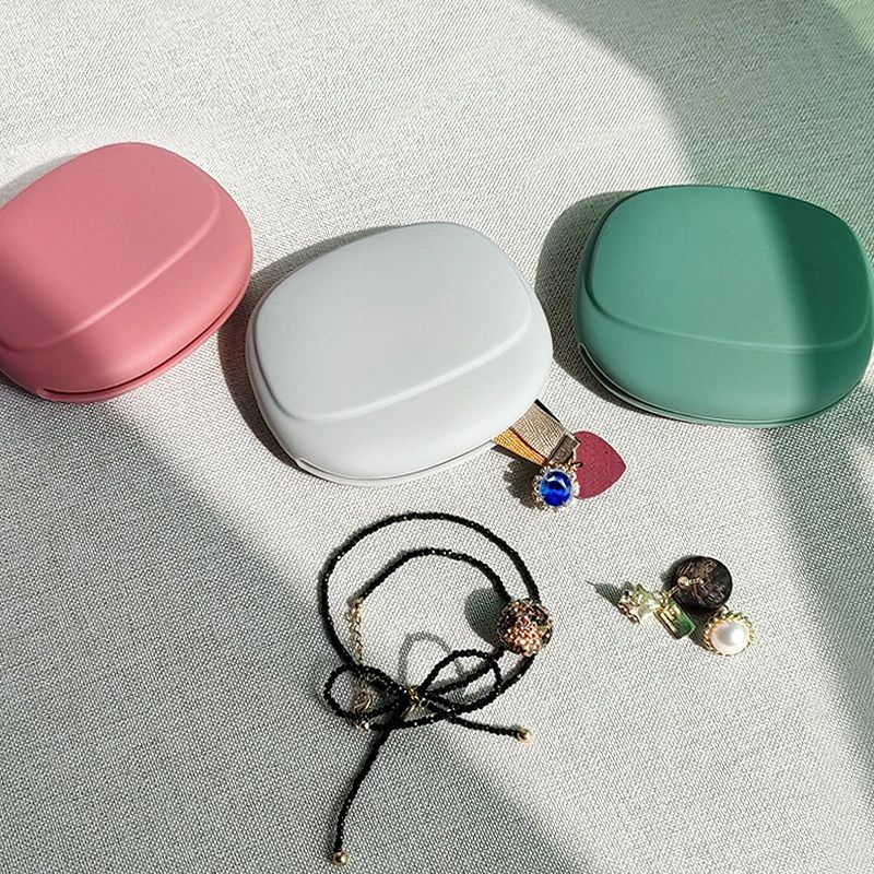 イヤホンケース 小物入れ 有線 ガジェットポーチ ミニポーチ シリコンポーチ 収納ケース シリコン イヤホン ケーブル アクセサリー メイク ピアス 鍵 コンパクト 洗える 便利 可愛い キュート 単色 シンプル cwstore-10042375 CW store サンプル画像2