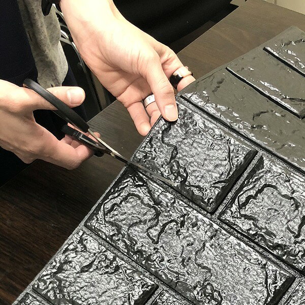 Diy 壁紙 おしゃれ 壁紙 18枚組 ブラック クッションブリック リメイク 壁紙シール 壁紙 壁紙シール ウォジック 壁 シールタイプ壁紙 Wagic クッションシート 引っこし 扉 引っ越し おしゃれ ドア シール壁紙 クッションレンガシート 家具 引越し ポイント10