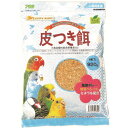 ■サイズ・色違い・関連商品■むき餌 1.95kg 5セット■皮つき餌 1.95kg 5セット■むき餌 920g 10セット■皮つき餌 920g 10セット[当ページ]■商品内容【ご注意事項】この商品は下記内容×10セットでお届けします。【商品特徴】ミネラル配合■商品スペック【原材料(成分)】あわ、ひえ、きび、カナリアシード、青米、ボレー、グリーンボレー、黒糖ボレー、卵黄ペレット(米粉、グルテンミール、小麦粉、ブドウ糖、オリゴ糖)、天日原塩(ミネラルソルト)、乳酸菌、トルラ酵母、糖蜜、ケイ酸アルミナ、米糠、アルファミール、麦芽発酵エキス、ビタミン類(A、D3、E、B1、B2、B6、B12、D-パントテン酸カルシウム、ニコチン酸)、ミネラル類(硫酸マンガン、硫酸亜鉛、硫酸銅、硫酸マグネシウム、硫酸鉄、塩化コバルト)、アミノ酸類(塩化コリン、メナジオンK3)【保証成分】たんぱく質11.6%以上・脂肪3.9%以上・粗繊維4.8%以下・粗灰分4.3%以下・水分12.0%以下・【エネルギー】約380kcal【給与方法】与える量は鳥種、大きさ、年齢、性質、体調、運動量、季節にとって異なるので食べ残しやベンの調子を見て調節してください【賞味/使用期限(未開封)】24ヶ月【原産国または製造地】日本【諸注意】ペット専用ですのでそれ以外には使用しないで下さい。【キャンセル・返品について】・商品注文後のキャンセル、返品はお断りさせて頂いております。予めご了承下さい。【特記事項】・商品パッケージは予告なく変更される場合があり、登録画像と異なることがございます。・賞味期限がある商品については、6ヶ月以上の商品をお届けします。詳細はパッケージ記載の賞味期限をご確認ください。【お支払い方法について】本商品は、代引きでのお支払い不可となります。予めご了承くださいますようお願いします。■送料・配送についての注意事項●本商品の出荷目安は【1 - 5営業日　※土日・祝除く】となります。●お取り寄せ商品のため、稀にご注文入れ違い等により欠品・遅延となる場合がございます。●本商品は仕入元より配送となるため、沖縄・離島への配送はできません。