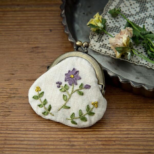 刺しゅうキット 『Poritorie (ポリトリエ) リボン刺しゅうのがま口 夏』 縦7×横6.5cm PHC-057-2/361-28-031-002