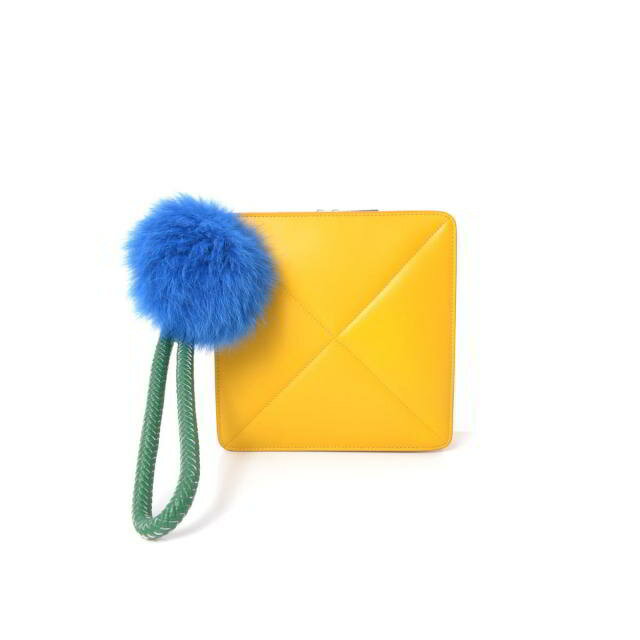 未使用 AGACIC Pom Pom クラッチ バッグ - イエロー アガシック 【中古】