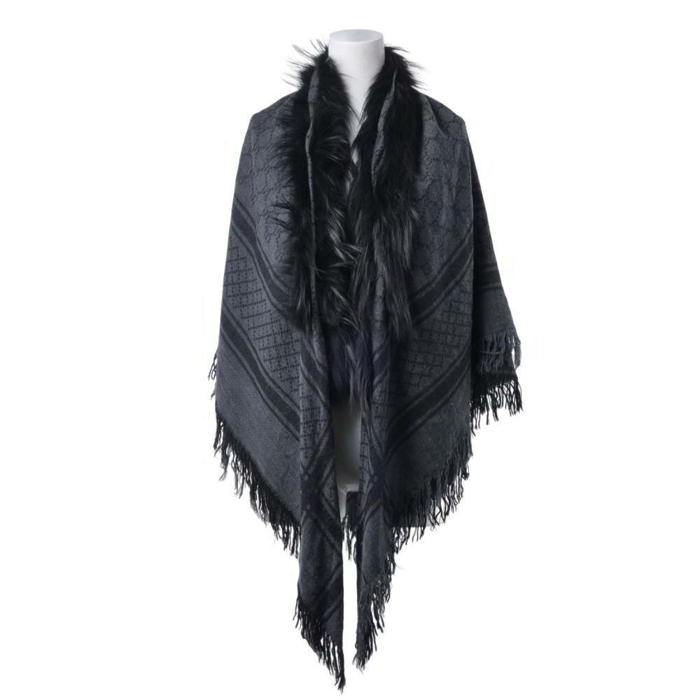 GUCCI - GUCCI フォックスファー付き シルク混 GG柄 ストール マフラー FREE グレー グッチ 【中古】