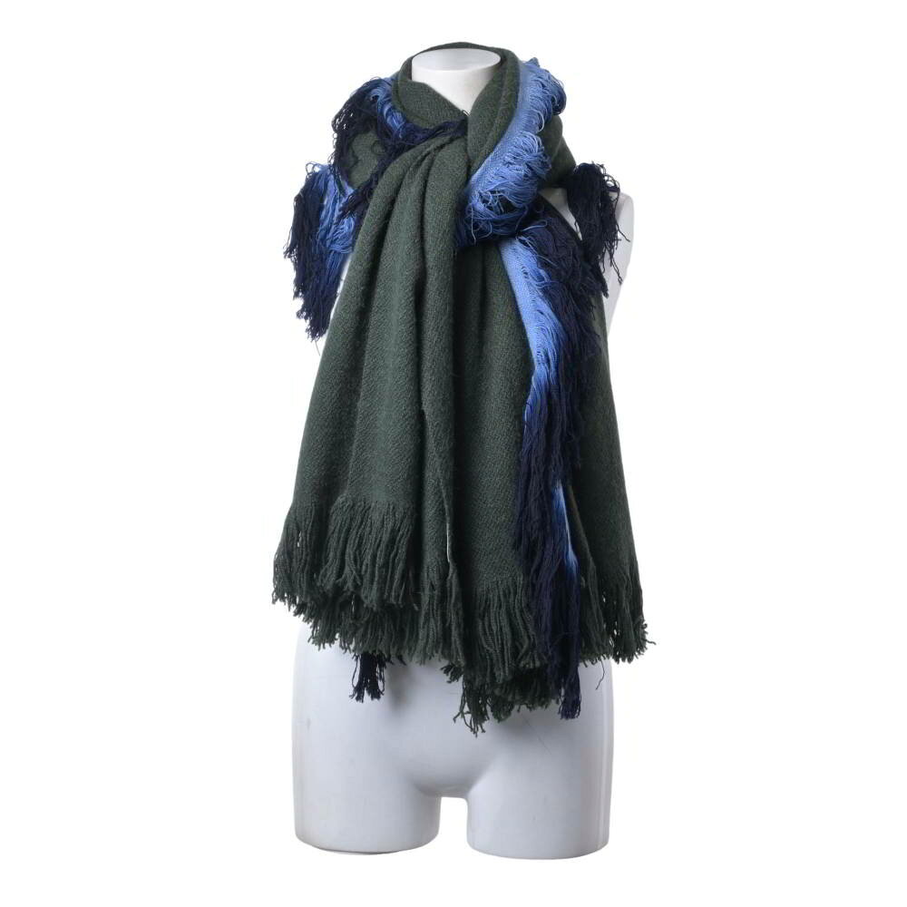 ブランド MELT 品名 Handwoven キャメル フリンジ マフラー 表記サイズ ONE SIZE 実寸 全長約196cm×幅約74cm 素材 ウール100% 商品状態 新品未使用品 型番 no 付属品 no コメント 定価￥72.600- / MELTはフランスのストールブランドで、デザイナーはHERMESやDRIES VAN NOTEN、YOJI YAMAMOTOで経験を積んだ、実力派のフランス女性の二人。二人が生み出す上質で柔らかい絶妙な色合いは思わず魅了される華やかさがあります。また生産背景は自社工場があるネパールで、時間を掛けて一点一点職人の手によって生まれています。 商品番号 KL4QHAB286 注意事項 ・お使いのPCまたはスマートフォンのモニター色と実際の色が異なることがございます。 ・お客様都合による返品交換は受け付けておりません。あらかじめご了承ください。 ・商品は他モールにて併用販売中となります。時間差にて完売してしまった場合は予めご了承くださいませ。 ・土日は定休日のため、お問い合わせへの回答および配送業務は行っておりません。
