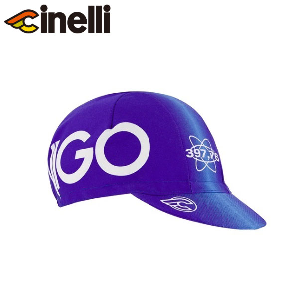 ■商品のお問い合わせに際してのお願い※在庫の有無や納期に関しましてのお問い合わせはお調べいたしましてご返信させていただきます。 ※商品の更なる詳細情報、互換性、サイズ感等々はトラブル回避の為、当店ではお答えすることができませんので直接メーカーもしくは代理店へお問い合わせ頂きますようお願い申し上げます。■ご注文に際してのご注意 ※当店の在庫の有無は実際の在庫状況と連動しておりません。 ご注文が確定しましても在庫切れの場合がございます。 ※ご注文確定後、当店の在庫とメーカーの在庫を確認して当店に在庫のない商品につきましては発注いたしますのでお時間がかかる場合がございます。 ※在庫のない商品につきましては追ってキャンセルメールをお送りいたします。 お客様のご都合により返品・及びサイズ交換などは一切出来かねますので予めご了承下さい。 ■自転車の配送について、必ずご一読下さい※在庫の有無や納期に関しましてのお問い合わせはお調べいたしましてご返信させていただきます。※お届け後、外したパーツなど一部分は、お客様で組み立てが必要となります。※配送前に商品チェックしておりますが、製造・組立・配送の行程で小傷やスレ等がつく場合がございます。 通信販売の特性上、実車をご確認頂けませんので、細かい傷などは返品対象外とさせて頂きます。細かい傷が気になる方はご購入ご遠慮願います。※組み立てに自信がないなどご心配があるようでしたら、出来るだけアドバイスはさせて頂きますが、工具がなかったりどうしても組立出来ないお客様はお近くの販売店にて組立て貰って下さい。また、その際の作業工賃はお客様負担でお願い致します。■防犯登録について※防犯登録につきましては、お近くの防犯登録取扱店にてご登録をお願いします。ミラノの名所、ヴィゴレッリ・ヴェロドロームは、ビートルズやレッド・ツェッペリンが演奏した場所であり、1935年から1967年まで1時間記録、1937年から2000年まで1時間タンデム記録が樹立された場所でもあります。地元の伝説であるにもかかわらず、なぜかコースの長さが誤って記載されていました。本来は397.76メートルの長さであるコースが、これまで397.27メートルと記載されていたのです。ついに、80年代ナツィオナーレ・ブルーのヴィゴレッリ・アルミニウムが正しい長さになりました。チネリのサイクリングキャップは100%イタリア製で、フリーサイズです。 ポリエステル65%、コットン35%