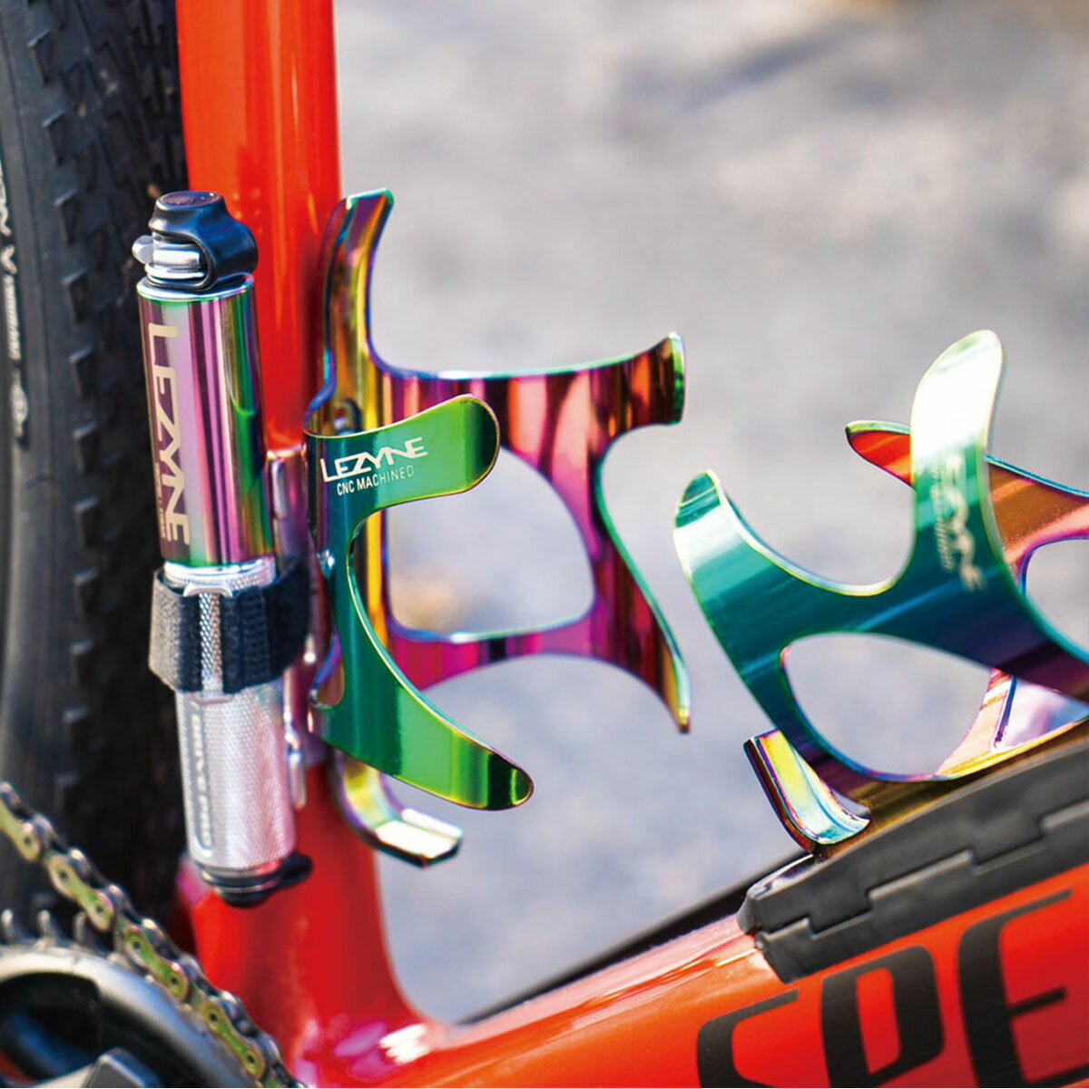 ��ǰ���ĩ������LEZYNE CNC Cage NEO METALLIC �쥶���� ������� �ܥȥ륱���� ����͹��(���פʤ������˽���)