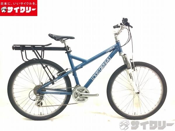 製品情報カテゴリ完成車 MTB コンフォート メーカールイガノ年式2012色ブルー状態ランクE(目立つキズあり)送料サイズ大型サイズメーカーサイズ：470トップチューブ長：560シートチューブ長：470ヘッドチューブ長：110クランク長：170ステム長：110ハンドル幅：600パーツフレーム材質：アルミフロントサスペンション：SR SUNTOUR XCT V4 Pホイール：不明26インチタイヤ：26x1.95（559x52）シフター：シマノST-EF500/3x8sフロントディレイラー：FD-M190Aリアディレイラー：シマノRD-M310クランク：シマノFC-M191/42-32-22Tスプロケット：シマノCS-HG40ブレーキ：Vブレーキステム：純正ハンドル：純正シートポスト：純正サドル：不明状態コメント中古品でございます。使用感の強い車体です。サスペンションはサビがございます。フレームには全体的に小傷が多数、クランク周りにチェーン落ちによるガリ傷がございます。スプロケットやボルト等金属パーツにはサビがございます。変速調整済み。※ペダルは付属しません。※配送の場合、ハンドル、サドル、前輪を外して梱包いたします。その他【LOUIS GARNEAU】