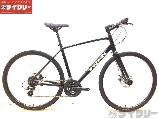 TREK FX 1 Gen 4 クロスバイクの商品画像。ケーブル内装の洗練されたデザインと生涯保証。