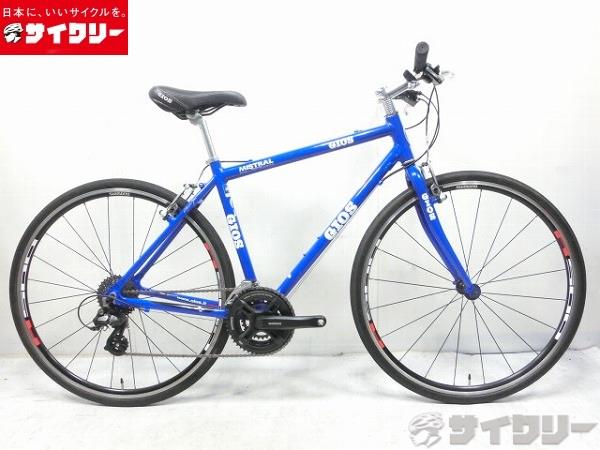 製品情報カテゴリ完成車 クロスバイク クロスバイク メーカージオス年式2016色ブルー状態ランクC(少々キズあり)送料サイズ大型サイズメーカーサイズ：48トップチューブ長：545mm（ホリゾンタル換算）シートチューブ長：480mmヘッドチューブ長：130mmクランク長：170mmステム長：90mmハンドル幅：550mmパーツフレーム材質：アルミフォーク材質：クロモリホイール：シマノ WH-R501タイヤ：ケンダ 700x28cシフター：シマノ ST-EF51 3x8sフロントディレイラー：シマノ FD-M191リアディレイラー：シマノ RD-M310クランク：シマノ FC-M171スプロケット：シマノ CS-FG31ブレーキ：シマノ BR-T4000ステム：純正ハンドル：純正シートポスト：純正サドル：純正状態コメント中古商品でございます。ダウンチューブに2mm角程度の塗装欠け、スポークに腐食、タイヤにひび割れ、サドルに切れがございます。ブレーキ、変速調整済みでございます。※ペダルは付属いたしません。※発送の際は一部部品の取り外しや、角度を変える等を行い梱包いたします。その他参考価格：58、320円GIOS