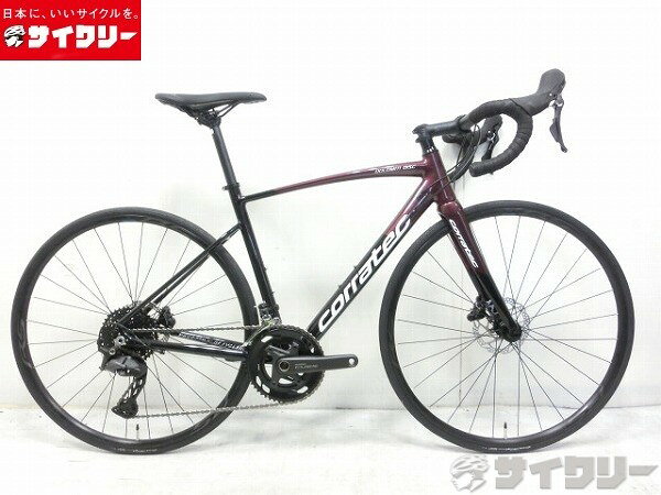 製品情報カテゴリ完成車 ロードバイク ロードバイク メーカーコラテック年式2026色ワインレッド状態ランクA(未使用品)送料サイズ大型サイズメーカーサイズ：48トップチューブ長：533mm（ホリゾンタル換算）シートチューブ長：480mmヘッドチューブ長：130mmクランク長：170mmステム長：100mmハンドル幅：400mm（C-C）パーツフレーム材質：アルミフォーク材質：カーボンホイール：シマノ WH-RS171タイヤ：パナレーサー 700x28cシフター：シマノ ST-U6030 CUES 2x10sフロントディレイラー：シマノ FD-U6030 CUESリアディレイラー：シマノ RD-U6020 CUESクランク：シマノ FC-U6030 CUESスプロケット：シマノ CS-LG300GSブレーキ：シマノ BR-U6030 CUESステム：ITMハンドル：ITMシートポスト：ZZYZXサドル：DDK状態コメント未使用品です。メーカー保証等ございません。※ペダルは付属いたしません。※発送の際は一部部品の取り外しや、角度を変える等を行い梱包いたします。その他参考価格：198、000円