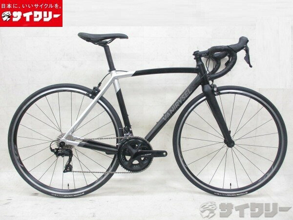 製品情報カテゴリ完成車 ロードバイク ロードバイク メーカーデカトロン年式2020色ブラック/グレー状態ランクC(少々キズあり)送料サイズ大型サイズメーカーサイズ：Sトップチューブ長：530シートチューブ長：510ヘッドチューブ長：124クランク長：170ステム長：80ハンドル幅：400パーツフレーム材質：アルミフォーク材質：カーボン（アルミコラム）ホイール：シマノWH-RS100タイヤ：700x25cシフター：シマノST-R7000フロントディレイラー：シマノFD-R7000リアディレイラー：シマノRD-R7000クランク：シマノFC-R7000スプロケット：シマノCS-R7000/11-28Tブレーキ：シマノBR-R7010/R7000ステム：純正ハンドル：純正シートポスト：純正サドル：純正状態コメント中古品でございます。シフトレバーに左右擦り傷がございます。フレーム全体的に綺麗ですが小傷がございます。ワイヤー類交換、調整済み。※ペダルは付属しません。※配送の場合、ハンドル、サドル、前輪を外して梱包いたします。その他【参考価格】138、800円DECATHLON