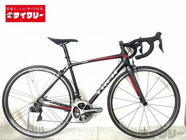 製品情報カテゴリ完成車 ロードバイク ロードバイク メーカートレック年式2018色ディニスターブラック状態ランクC(少々キズあり)送料サイズ大型サイズメーカーサイズ：52 H2トップチューブ長：534mm(ホリゾンタル換算C-C実測)シートチューブ長：およそ580mm(シートポスト上部からBB中心実測)ヘッドチューブ長：約140mm(実測）クランク長：165mmステム長：90mm/7°ハンドル幅：約445mm（エンドC-C実測）パーツフレーム材質：カーボンフォーク材質：カーボンホイール：カンパニョーロ ZONDAタイヤ：PIRELLI P ZERO VELOシフター：シマノ ST-R8050 ULTEGRAフロントディレイラー：シマノ FD-R8050 Di2リアディレイラー：シマノ RD-8050 Di2クランク：シマノ FC-9000 DURA-ACE 11s 50/34Tスプロケット：シマノ CS-6800 ULTEGRA 11s 11-28Tブレーキ：シマノ BR-R8010ステム：ボントレガー PROハンドル：ボントレガー XXXシートポスト：純正サドル：フィジーク ALIANTE k:iumレール状態コメント中古商品でございます。　使用に伴う傷、汚れ、使用感がございます。フレームに擦れ傷がございます。BB回りにチェーン落ちによる傷がございます。※バッテリーチャージャー付属致します。※現状変速動作は確認済みでございます。※ブレーキ調整済みでございます※ペダルは付属致しません。画像に写っているもので全てになります。※発送梱包の際にはサイズの関係上、7分程度まで分解します。その他【参考価格】520、560円(標準、税抜き価格)
