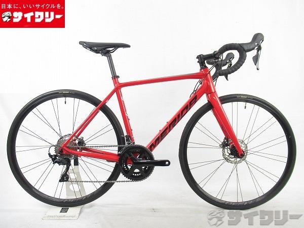 製品情報カテゴリ完成車 ロードバイク ロードバイク メーカーメリダ年式2021色ゴールデンレッド状態ランクC(少々キズあり)送料サイズ大型サイズメーカーサイズ：50（S）トップチューブ長：530mm（水平換算）シートチューブ長：500mmヘッドチューブ長：140mmクランク長：170mmステム長：90mmハンドル幅：400mm（芯芯/エンド部）パーツフレーム材質：アルミフォーク材質：カーボンホイール：MERIDA　EXPERT SL DISCタイヤ：マキシス　PULSURE 700×25cメインコンポ：シマノ　105（R7000系）　2×11s　170mm　50/34T　11-30Tクランク：シマノ　FC-RS510ブレーキ：シマノステム：純正ハンドル：純正シートポスト：純正サドル：純正状態コメント中古商品でございます。使用に伴う傷や擦れが見受けられる程度でございます。ブレーキ・変速動作は確認済みでございます。※ペダルは付属しませんので、別途ご用意くださいませ。※梱包の際には、7部組程度まで分解しますので、予めご了承ください。その他【参考価格】219、890円【MERIDA】