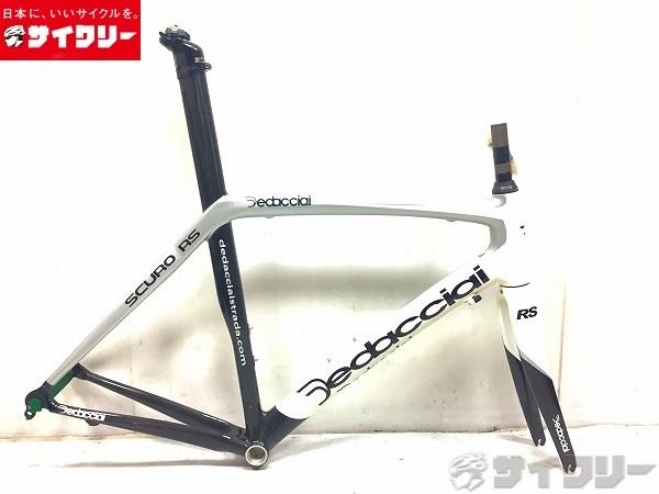 製品情報カテゴリフレーム ロードバイク メーカーデダチャイ年式2011色状態ランクA(未使用品)送料サイズ中型サイズSIZE:Lトップチューブ長：550mmシートチューブ長：ヘッドチューブ長：173mm対応ホイールサイズ：700cエンド幅：100/130mmシェル幅：68mmコラム径：OSコラム余り：105mmポスト径：インテグラルパーツフレーム材質：CARBONフォーク材質：CARBON状態コメント未使用品です。保管による小傷などが見受けられます。その他参考価格：298、000円Dedacciai