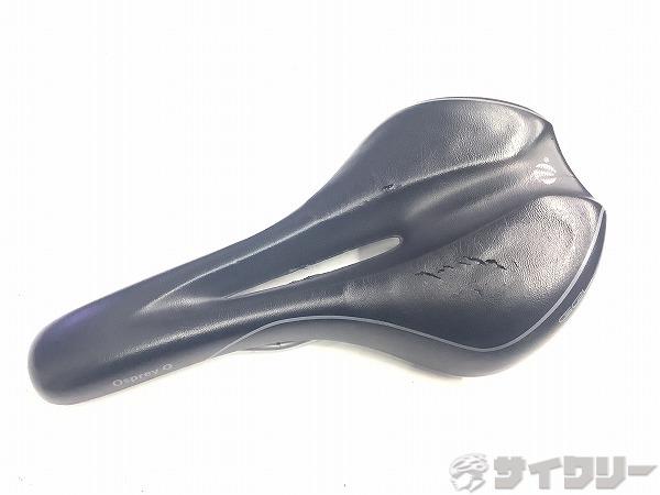 製品情報カテゴリサドル関連 サドル メーカーベロ年式-色状態ランクD(年式相応のキズあり)送料サイズ小型サイズパーツ色：ブラックレール材質：スチールレール状態コメント中古商品でございます。使用に伴う傷、汚れ、使用感がございます。破れがございます。画像に写っているもので全てになります。その他