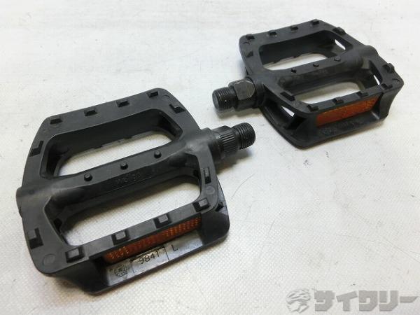 製品情報カテゴリペダル関連 ペダル フラットペダル メーカーウェルゴ年式-色状態ランクC(少々キズあり)送料サイズ小型サイズパーツ色：ブラック状態コメント中古商品でございます。使用感、傷、擦れがございます。片側のダストキャップが欠品しております。その他【WELLGO】
