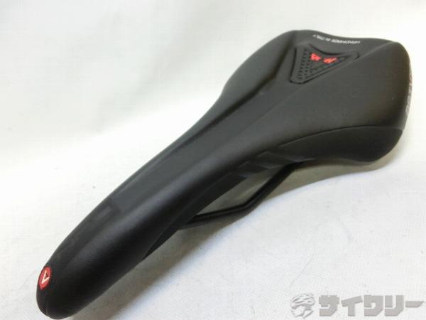 製品情報カテゴリサドル関連 サドル メーカーアスチュート年式-色状態ランクB(ほぼ無傷)送料サイズ小型サイズパーツレール材質：チタンバナジウムレール色：ブラック/レッド状態コメント中古商品です。若干の擦れ等ございます。その他参考価格：20、790円ASTVTE