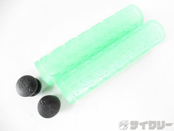 製品情報カテゴリハンドル関連 バーグリップ 本体 メーカー不明年式-色状態ランクA(未使用品)送料サイズ小型サイズグリップ長：125パーツ色：クリアグリーン状態コメント未商品でございます。長期保管・展示に伴う、小キズ・汚れがございます。※こちらはエンドキャップが欠品しております。（画像に写っておりますが、付属しておりませんので、ご注意ください。）その他