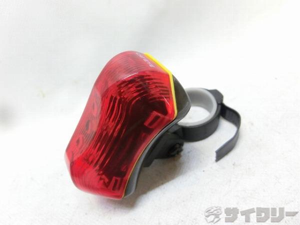 製品情報カテゴリ用品類 ライト リア メーカーキャットアイ年式-色状態ランクC(少々キズあり)送料サイズ小型サイズパーツ使用電池：単4電池2本（付属いたしません。）点灯方式：点灯・点滅状態コメント中古商品です。すれ、使用感がございます。動作確認済み。その他