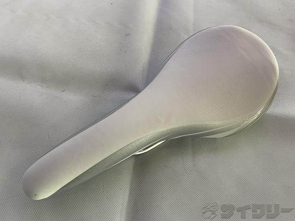 製品情報カテゴリサドル関連 サドル メーカーマクセラ年式-色状態ランクB(ほぼ無傷)送料サイズ小型サイズパーツレール材質：クロモリ状態コメント未使用と思われますが、保管による汚れ、経年劣化が見られます。その他【MCSELLE】