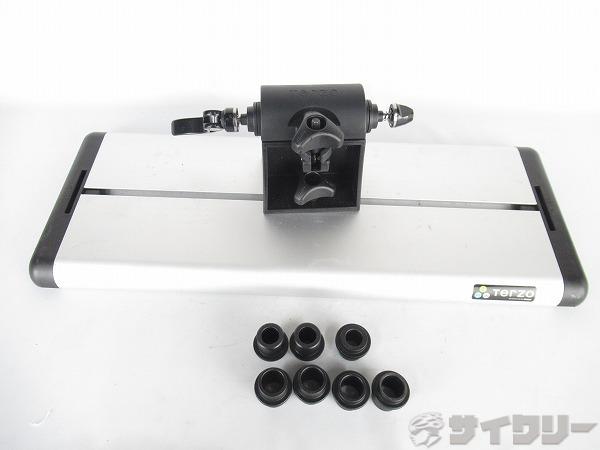 製品情報カテゴリ用品類 キャリア メーカーテルッツォ年式-色状態ランクC(少々キズあり)送料サイズ小型サイズ100mmQR、12×100mm（1個欠品）、12×110mm、15×100mm、15×110mmパーツ取付方法：フォークに装着状態コメント中古商品でございます。12×100mm用のアダプターは1個しかありません。画像に写っているもので全てでございます。その他【TERZO】