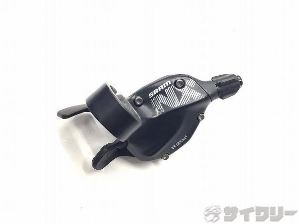 製品情報カテゴリドライブトレイン シフター ラピッドファイヤータイプ メーカースラム年式-色状態ランクD(年式相応のキズあり)送料サイズ小型サイズクランプ径：約23mm(実測）パーツ対応段数：11s状態コメント中古商品でございます。使用に伴う傷、汚れがございます。取付傷、削れがみられます。クランプボルトが欠品しております。写真掲載品で全てになります。その他