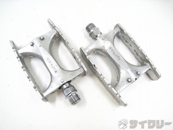 製品情報カテゴリペダル関連 ペダル フラットペダル メーカー三ヶ島年式-色状態ランクD(年式相応のキズあり)送料サイズ小型サイズパーツ色：シルバー状態コメント中古商品です。傷、汚れがございます。その他【MKS】