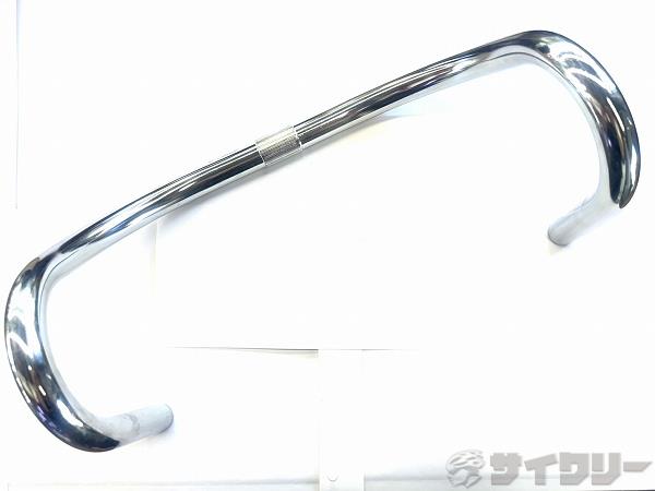 製品情報カテゴリハンドル関連 ハンドル ドロップ メーカー日東年式-色状態ランクD(年式相応のキズあり)送料サイズ小型サイズハンドル幅：約390mm（エンドC-C実測）クランプ径：25.4mmパーツ色：シルバー状態コメント中古商品でございます。使用感、傷、汚れがございます。スレ傷がみられます。写真掲載品で全てになります。その他