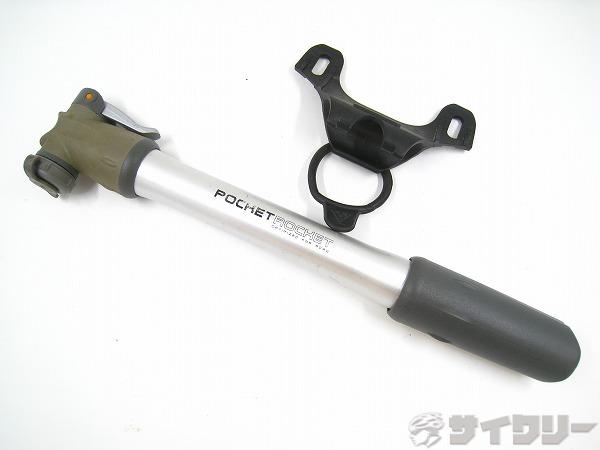 製品情報カテゴリ用品類 空気入れ、ポンプ 携帯ポンプ メーカートピーク年式-色状態ランクD(年式相応のキズあり)送料サイズ小型サイズ長さ：225mmパーツバルブ規格：仏/米式エアゲージ有無：無し状態コメント中古商品です。傷、汚れ、変色がございます。その他