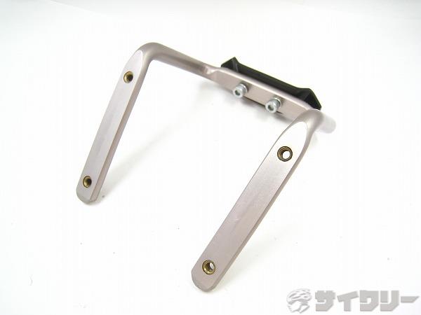 製品情報カテゴリ用品類 ボトルケージ メーカーミノウラ年式-色状態ランクC(少々キズあり)送料サイズ小型サイズパーツサドルレールに装着状態コメント中古商品です。使用に伴う傷、汚れがございます。ボトルケージ取り付け用ボルトは付属しておりません。画像の商品で全てです。その他【MINOURA】