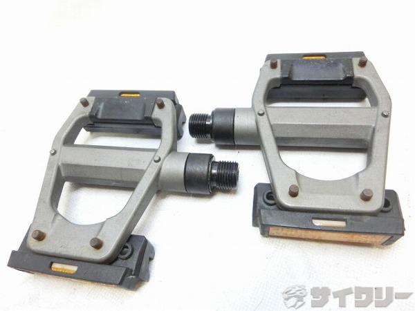 GIANT ホワイトバイク フラットペダル お得 新品 自転車 ペダル アルミフラットペダル ホワイト(白) 一般車