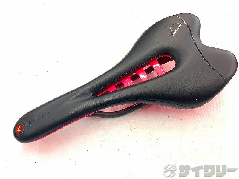 サドル アスチュート サドル SKYLINE VT カーボンNIOレール - 中古