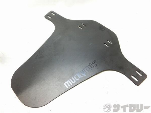 製品情報カテゴリ用品類 ドロヨケ/フェンダー メーカーマッキーナッツ年式-色状態ランクC(少々キズあり)送料サイズ小型サイズパーツ取付方法：タイラップ色：ブラック状態コメント中古商品でございます。使用に伴う、キズ・汚れがございます。画像に写っている物が全てになります。その他【Mucky Nutz】