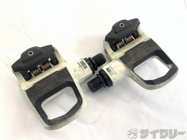 製品情報カテゴリペダル関連 ペダル ビンディングペダル メーカールック年式-色状態ランクD(年式相応のキズあり)送料サイズ小型サイズパーツクリート規格：KEO色：ホワイト状態コメント中古商品でございます。使用に伴う傷、汚れ、使用感がございます。削れ、砂汚れがございます。※クリートは付属致しません。画像に写っているもので全てになります。その他