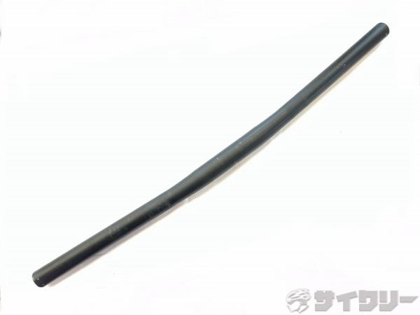 製品情報カテゴリハンドル関連 ハンドル フラット/ライザーバー メーカーウノ年式-色状態ランクD(年式相応のキズあり)送料サイズ小型サイズハンドル幅：560mmクランプ径：25.4mmパーツ色：ブラック状態コメント中古商品でございます。使用に伴う傷、汚れ、使用感がございます。削れがございます。クランプ痕がございます。画像に写っているもので全てになります。その他