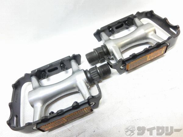 製品情報カテゴリペダル関連 ペダル フラットペダル メーカー不明年式-色状態ランクB(ほぼ無傷)送料サイズ小型サイズパーツ状態コメント中古商品です。使用感は薄く、目立つ傷は見られません。その他