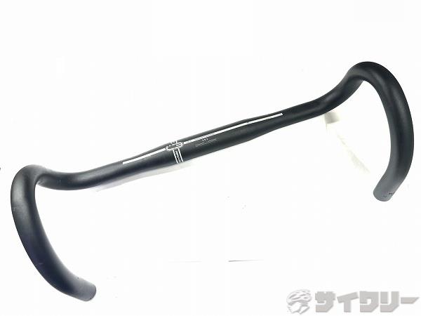 製品情報カテゴリハンドル関連 ハンドル ドロップ メーカーキャノンデール年式-色状態ランクD(年式相応のキズあり)送料サイズ小型サイズハンドル幅：約425mm（エンドC-C実測）クランプ径：31.8mmパーツ色：ブラック状態コメント中古商品でございます。使用感、傷、汚れがございます。取付傷、テープ跡がみられます。ロゴが一部消えております。写真掲載品で全てになります。その他
