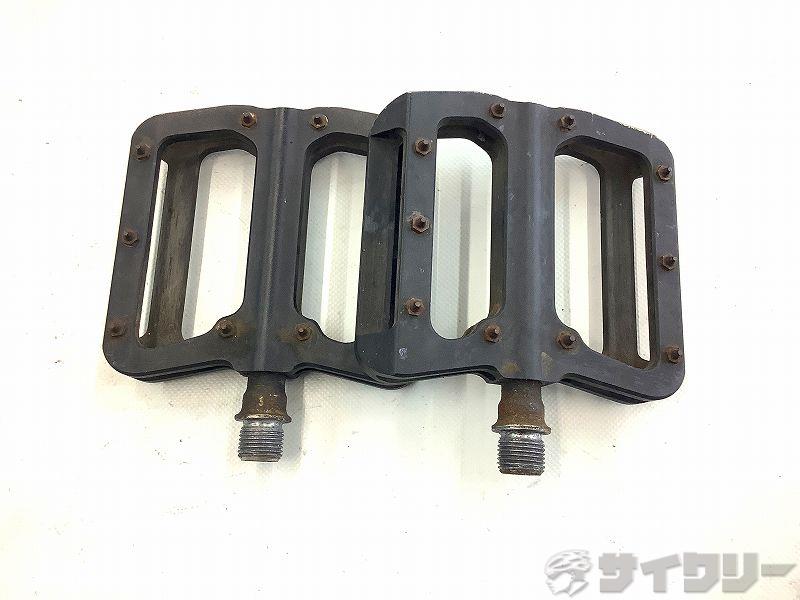 製品情報カテゴリペダル関連 ペダル フラットペダル メーカー不明年式-色状態ランクD(年式相応のキズあり)送料サイズ小型サイズパーツ色：BLK状態コメント中古商品です。使用感傷がございます。その他