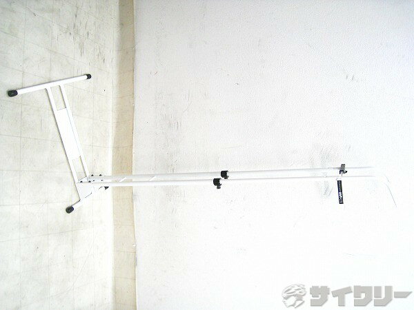 製品情報カテゴリ用品類 スタンド 展示用・メンテナンス用 メーカーIWA年式-色状態ランクC(少々キズあり)送料サイズ中型サイズ対応サイズ：20インチ〜29インチパーツ色：ホワイト状態コメント中古商品です。使用に伴う傷、汚れがございます。※発送の際は、各部バラシての発送となります。その他