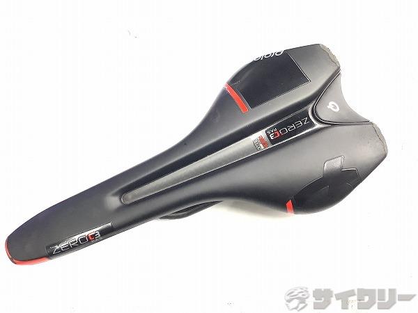 製品情報カテゴリサドル関連 サドル メーカープロロゴ年式-色状態ランクD(年式相応のキズあり)送料サイズ小型サイズパーツレール材質：NACK色：ブラック状態コメント中古商品でございます。使用感、傷、汚れがございます。スレ傷、生地のはがれ箇所がみられます。削れ、レールに取付傷、締め付け傷がございます。写真掲載品で全てになります。その他