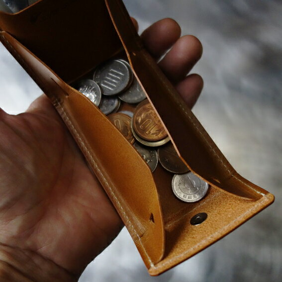 ★新価格!cyproductカード&コインパースnakedキャメル(小銭入れコインケースcoinpursecoincase)