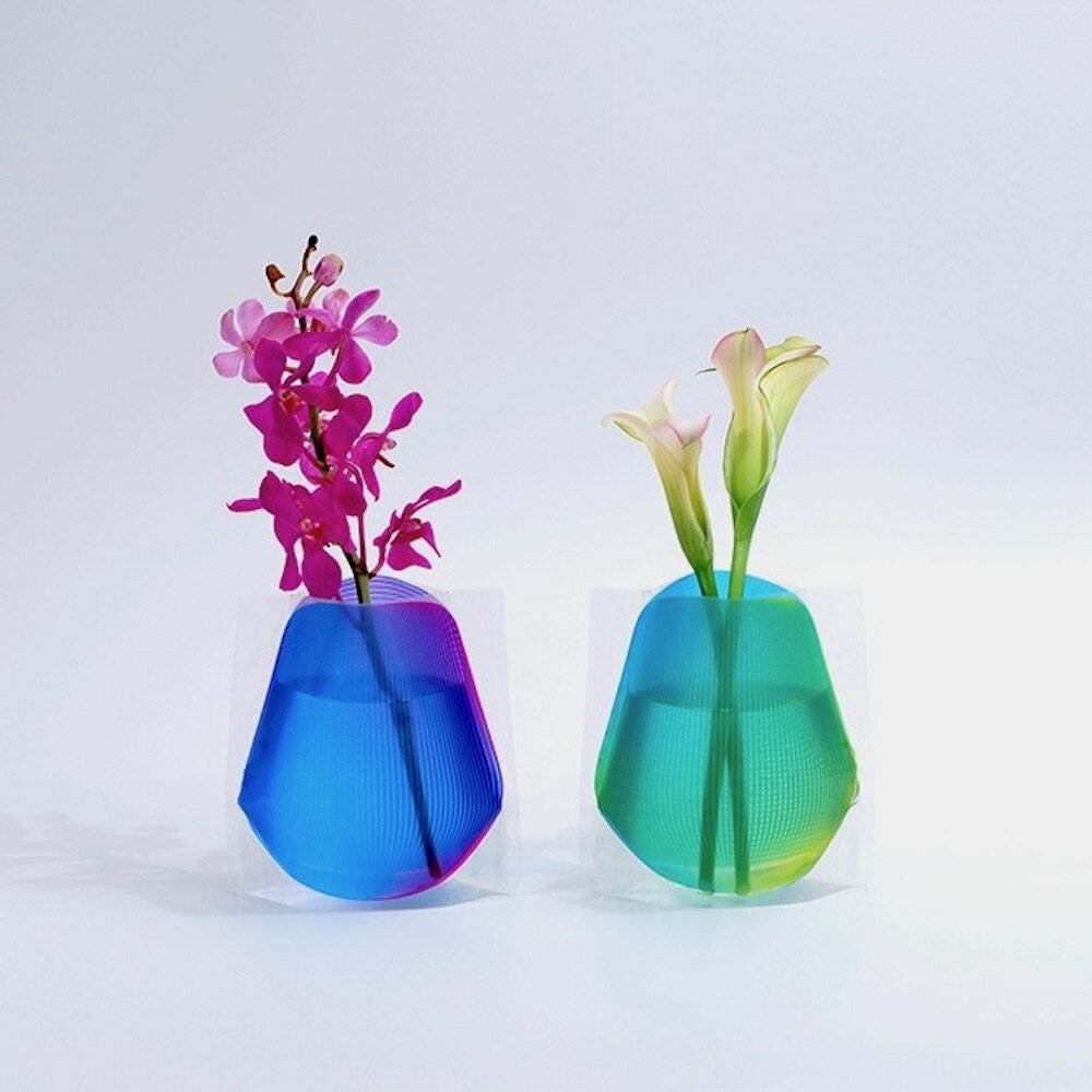 [D-BROS公式サイト] Flowervase　一番人気　フラワーベース　ビニール製の花瓶　ミニブーケにぴったり　ショートサイズ　花器　おしゃれ　美しいグラデーションのデザイン 715F-GBS／D-BROS