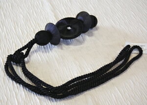 モダンシックなタッセルIOKO マルタイプ　ブラック　35263-9900