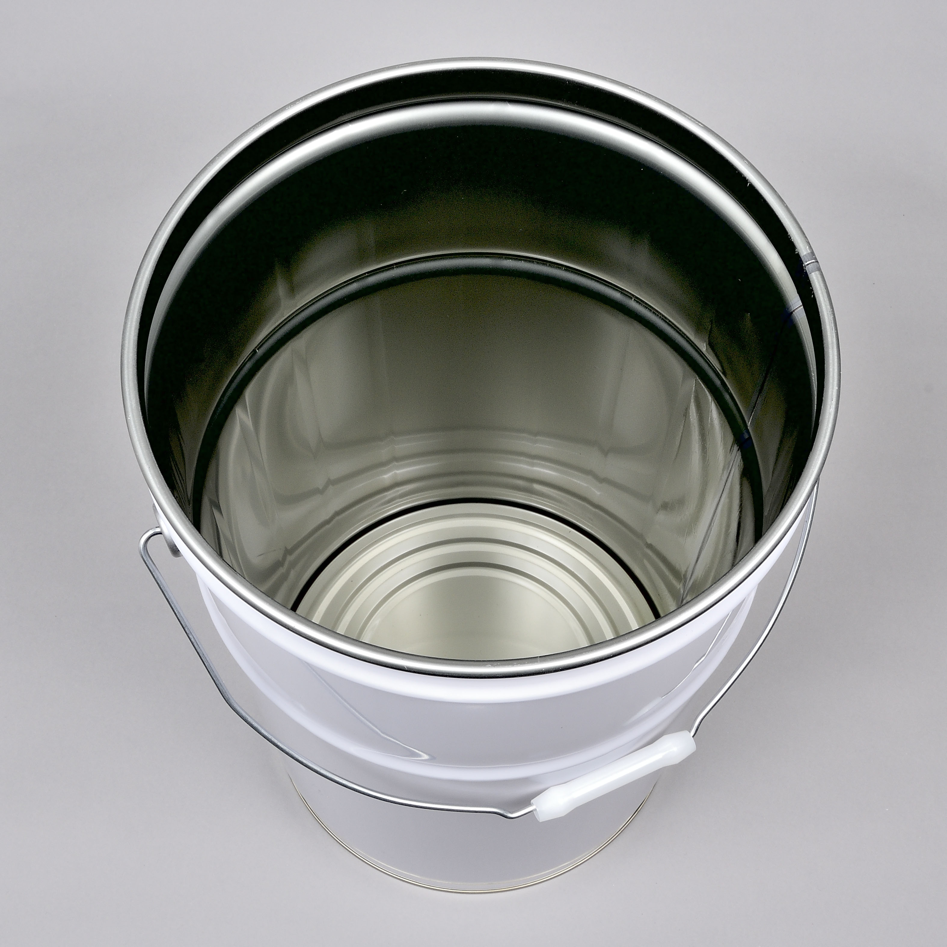 バンドタイプ ペール缶 27L 白