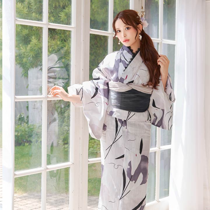 DRW/ドロー 下着・ランジェリー店の白地×大輪花柄浴衣【2026年新作/YUKATA by dazzy】｜アングル2