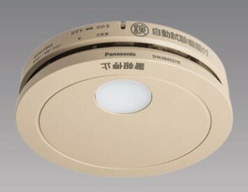 スペック情報 タイプ煙式 設置位置天井面・壁面 電池寿命目安10年 重量105 g ※上記スペック情報は正確であることをお約束するものではございません。正確な商品情報につきましては、メーカーの公式サイトをご参照いただくか、直接メーカーへお問い合わせください。※空白部分は未調査の項目です。※掲載情報に誤りを発見した場合は、当ショップまでご連絡ください。ご配送のスケジュールこちらの商品は、 最短出荷商品 です 延長保証のご案内 こちらの商品は延長保証対象外です 延長保証は有償のオプションサービスです。 ご加入をご検討のお客様は必ずこちらのページをご確認ください。 ※商品価格が変動して延長保証料が変わる可能性がございますのでご注意ください。