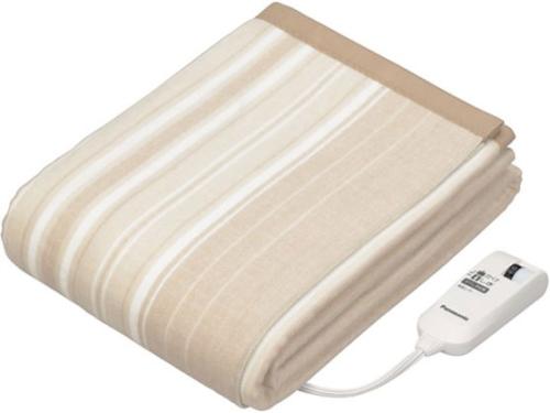 スペック情報 タイプ掛け・敷き毛布 消費電力75 W 縦x横188x137 cm ※上記スペック情報は正確であることをお約束するものではございません。正確な商品情報につきましては、メーカーの公式サイトをご参照いただくか、直接メーカーへお問い合わせください。※空白部分は未調査の項目です。※掲載情報に誤りを発見した場合は、当ショップまでご連絡ください。ご配送のスケジュールこちらの商品は、 最短出荷商品 です 延長保証のご案内 5年延長保証（自然故障） 1,500円 5年延長保証（自然故障＋物損） 2,130円 延長保証は有償のオプションサービスです。 ご加入をご検討のお客様は必ずこちらのページをご確認ください。 ※商品価格が変動して延長保証料が変わる可能性がございますのでご注意ください。