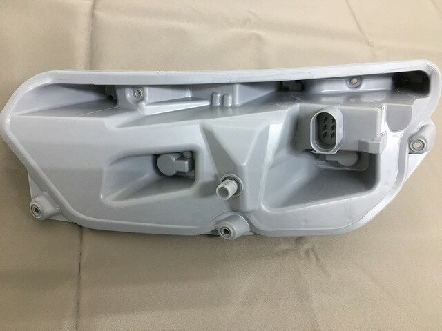 AUDI アウディ テール ランプ バルブ ホルダー 左側 新品 純正品 8J0945257A