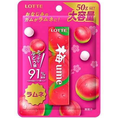 商品詳細 メーカー ロッテ　 入数 10袋入　 内容量 1袋／50g　 商品説明 おなじみの梅ガムがラムネで登場。ぶどう糖もたっぷり91%配合！ ご注文前に必ずご確認ください パケージデザイン等は予告なく変更する場合があります。 パッケージデザインが異なる場合でも返品、交換の対応は不可となります。　 ラッピングサービスは有償・無償にかかわらずおこなっておりません。ご了承ください。　 ご注文後のお客様都合による「ご注文商品の変更」「ご注文数の変更」「送り先住所の変更」はできません。 「領収書」「お買い上げ明細書」が必要な場合は、ご注文時に備考欄にご記入ください。商品に同封させていただきます。