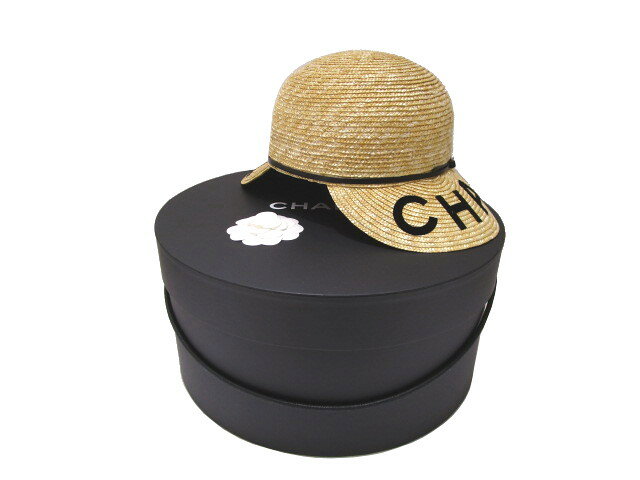 【新品同様品】CHANEL シャネル ロゴ ストローハット　M ベージュ×ブラック 麦わら帽子 2019SS レディース 女性用 夏 ブランド ファッション 小物 プレゼント ギフトのサムネイル