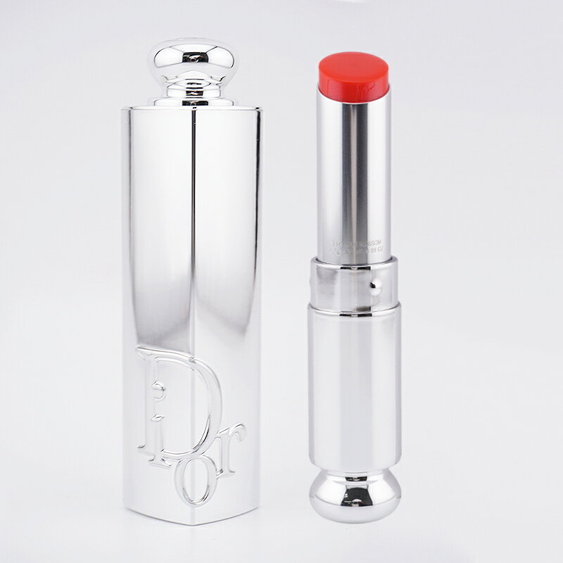その他の《Dior/ディオール》の商品はこちら JAN 3348901800198 広告文責　楽天DAIKISHOP 　　　　　　0528801706 メーカー　パルファン・クリスチャン・ディオール 区分　　　フランス製 *化粧品 【注意事項】 ※ご使用のパソコン、スマートフォンのモニター環境により、カラーが実物と若干異なる場合がありますので、ご了承ください。 ※お肌に異常が生じていないかよく注意してご使用ください。 ※傷、はれもの、しっしん、かぶれ、ただれなどの症状があるときにはお使いにならないでください。 ※高温の場所、直射日光のあたる場所には保管しないで下さい。 ※乳幼児の手の届かないところに保管して下さい。 ※成分表記は、商品の改良や表示方法などの変更により、実際の成分と一部異なる場合があります。 ※商品パッケージに記載の注意事項をご確認の上ご使用ください。 ※商品画像はイメージです。実際のものとは若干異なる場合がございます。